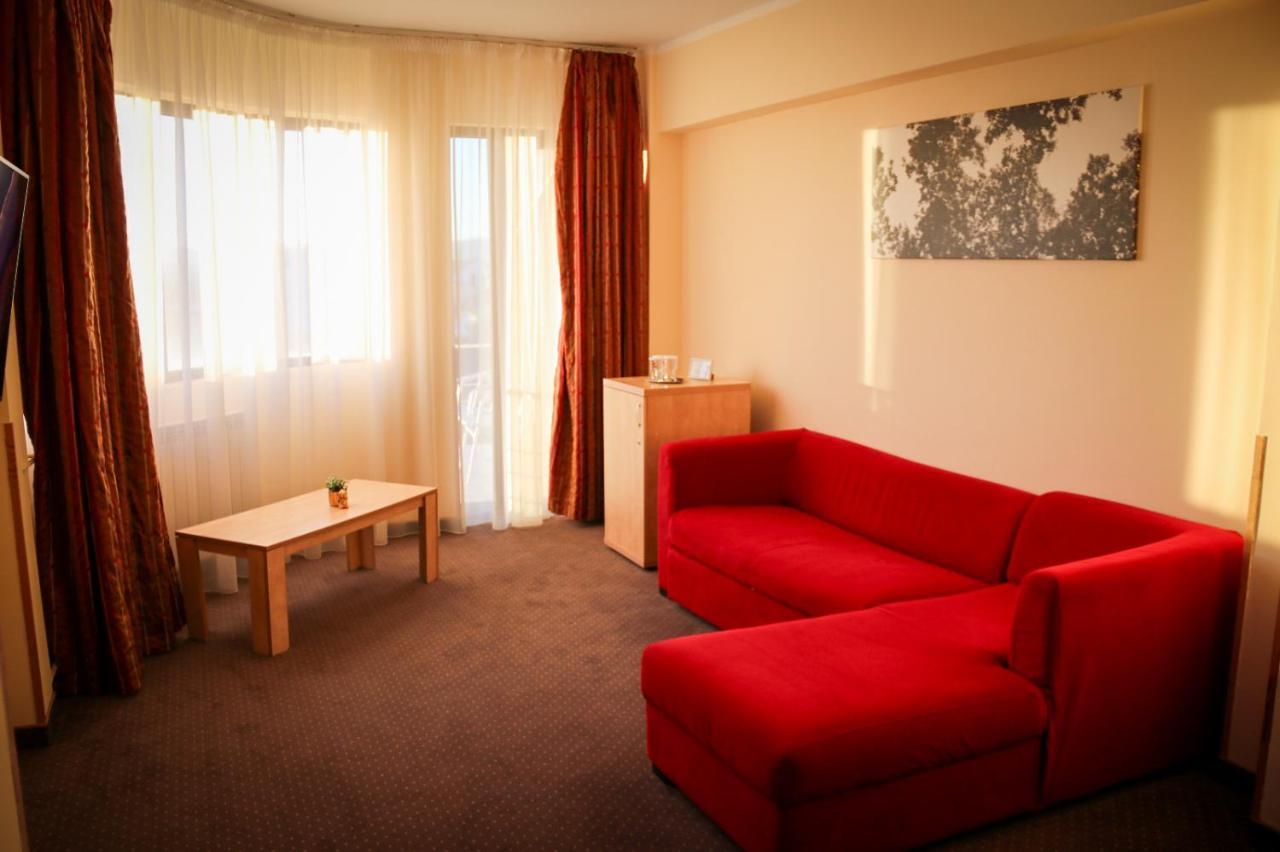 Hotel Clipa Drobeta Turnu Severin Buitenkant foto