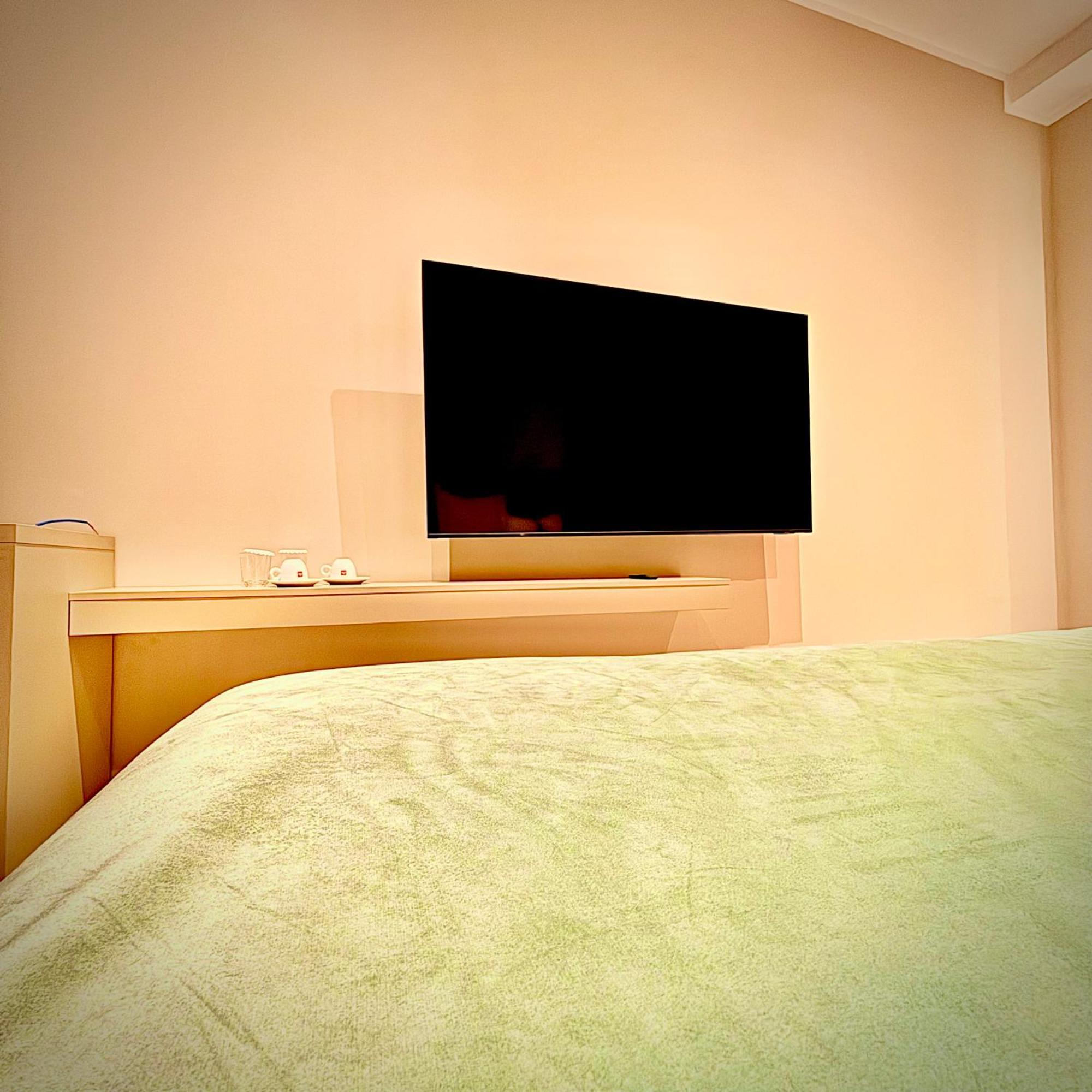 Hotel Clipa Drobeta Turnu Severin Buitenkant foto