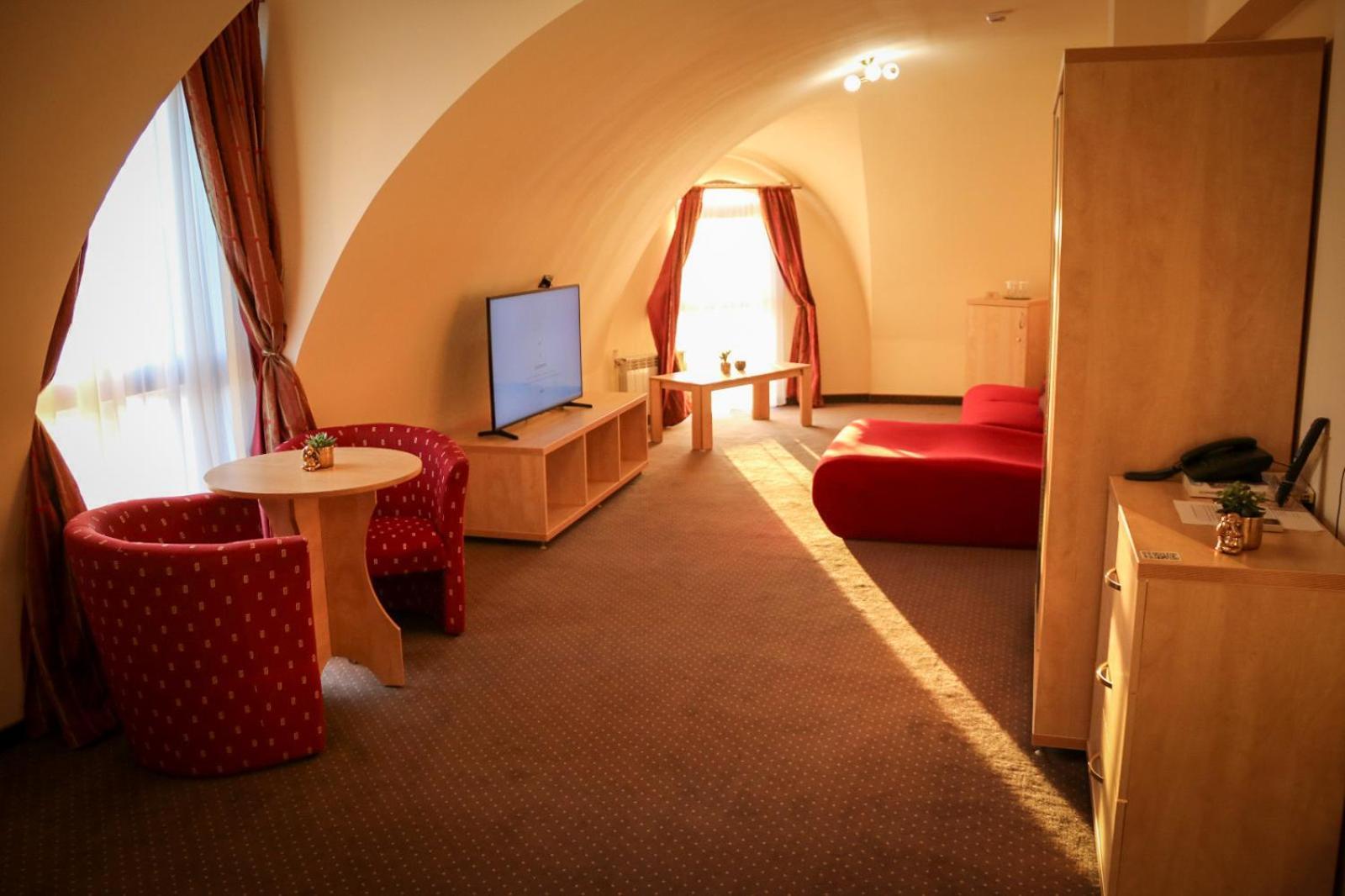 Hotel Clipa Drobeta Turnu Severin Buitenkant foto